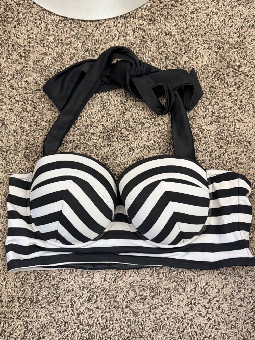 Torrid Womens Black & White Striped Halter Bikini Top Size 2 (2XL)